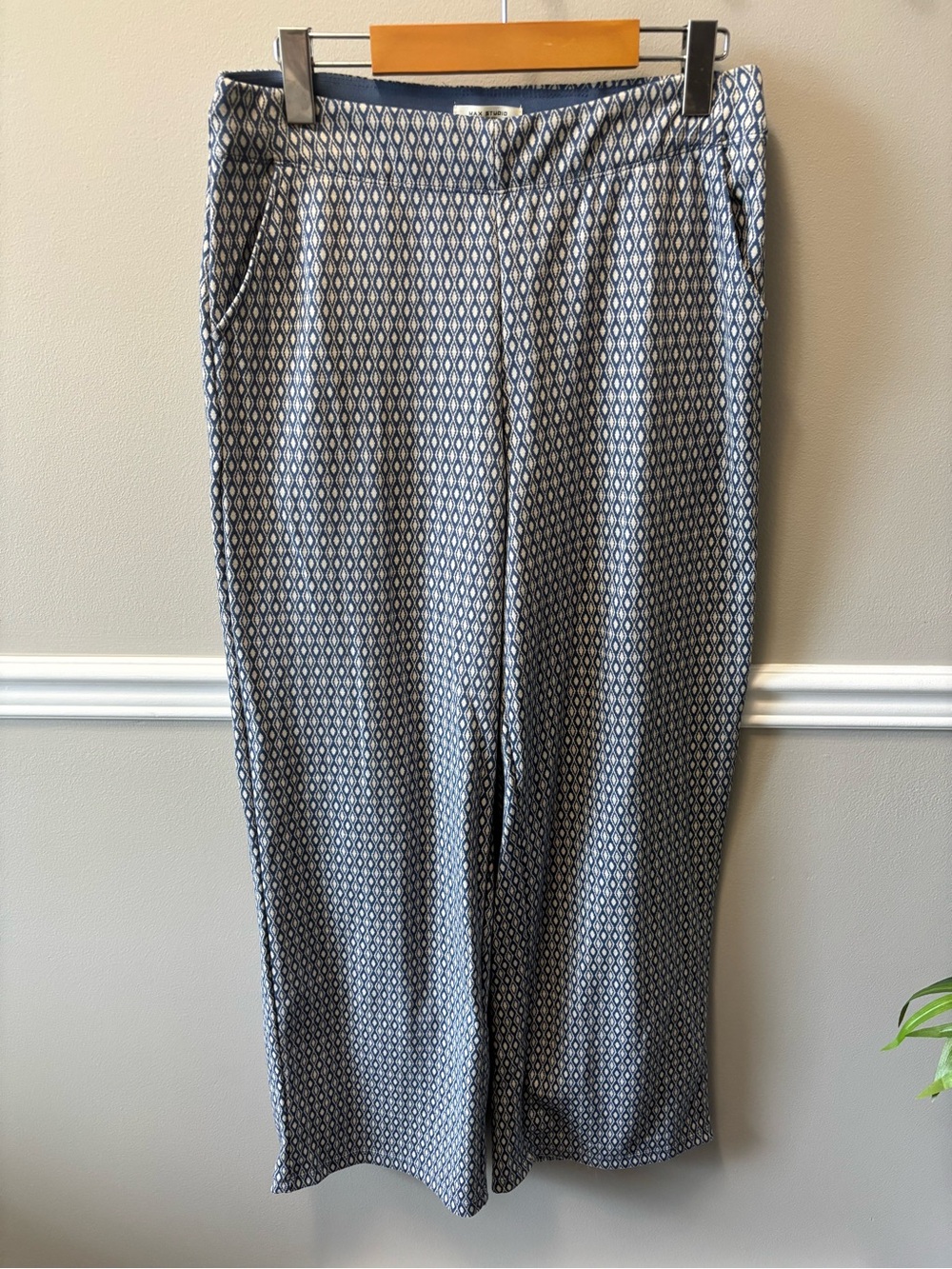 Max Studio Women’s Navy & White Micro-Pattern Trousers
